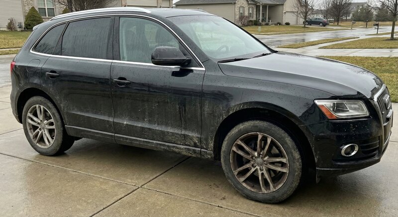 Audi Q5 avant detailing - Intérieur sale avec taches